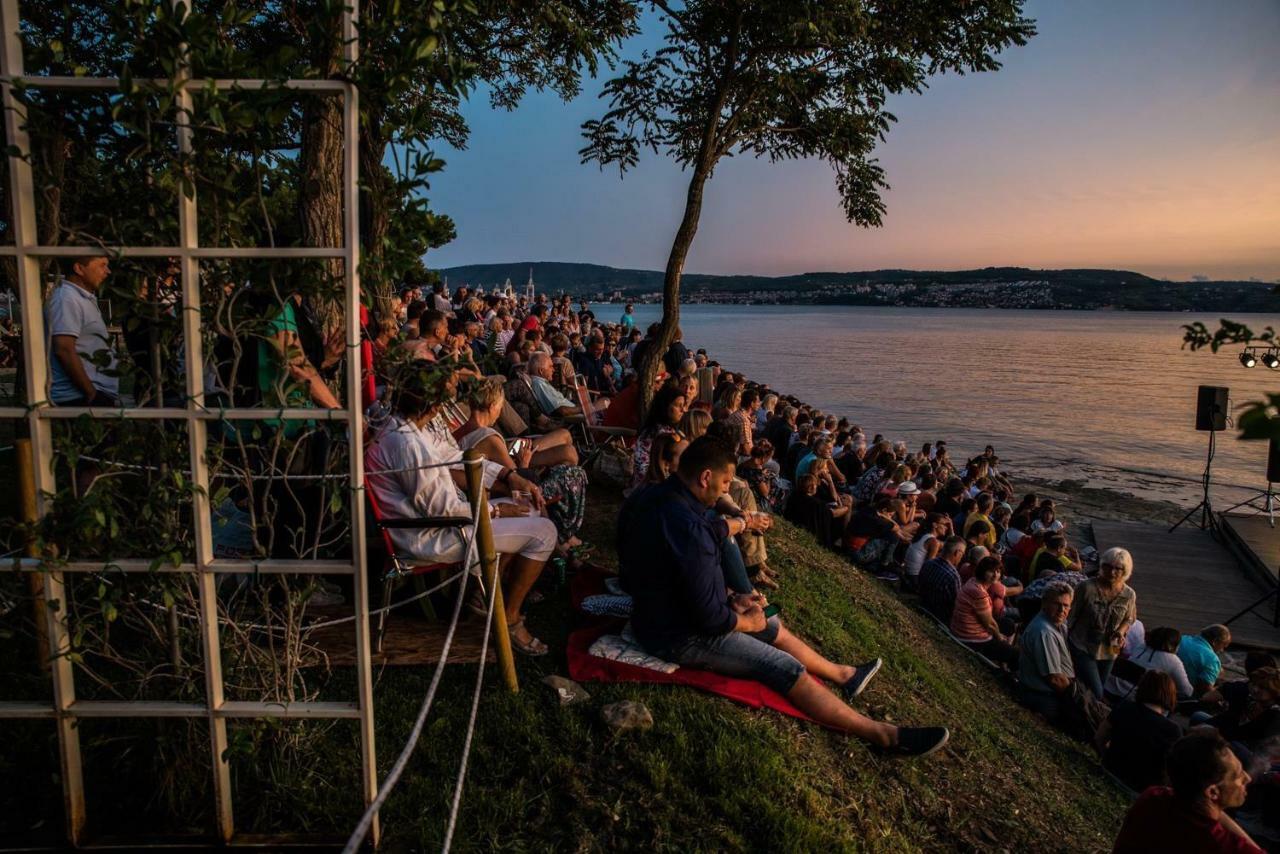 Appartamento Bella Vista Ancarano Esterno foto
